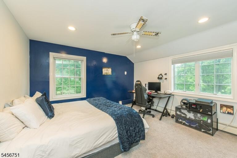 Property listing MLS 4049554 photo 31