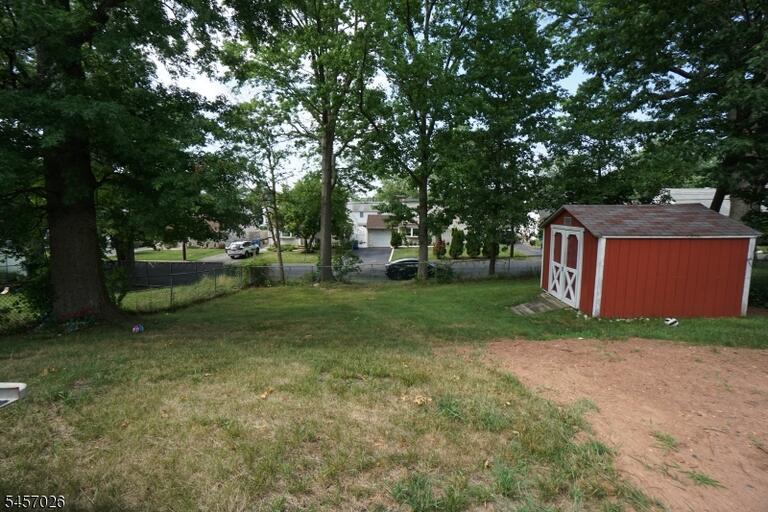 Property listing MLS 4049584 photo 24
