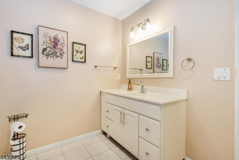 Property listing MLS 4049585 photo 42