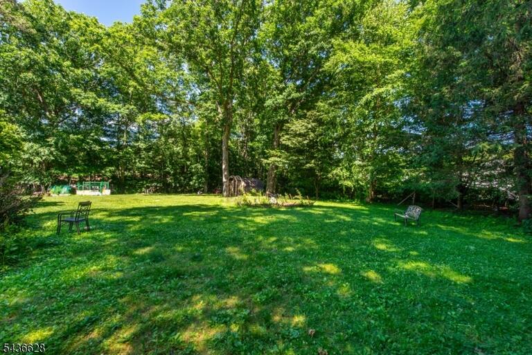 Property listing MLS 4049585 photo 47