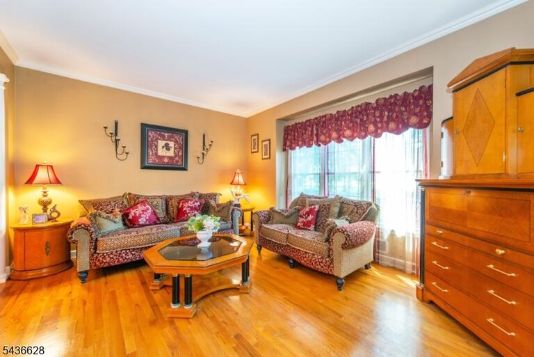 Property listing MLS 4049585 photo 6