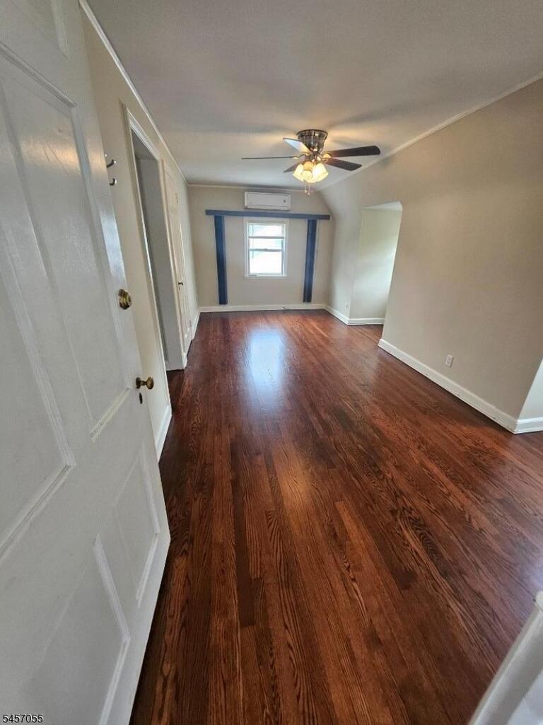 Property listing MLS 4049593 photo 1
