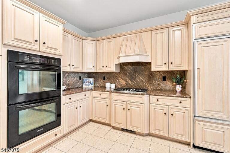 Property listing MLS 4049612 photo 18