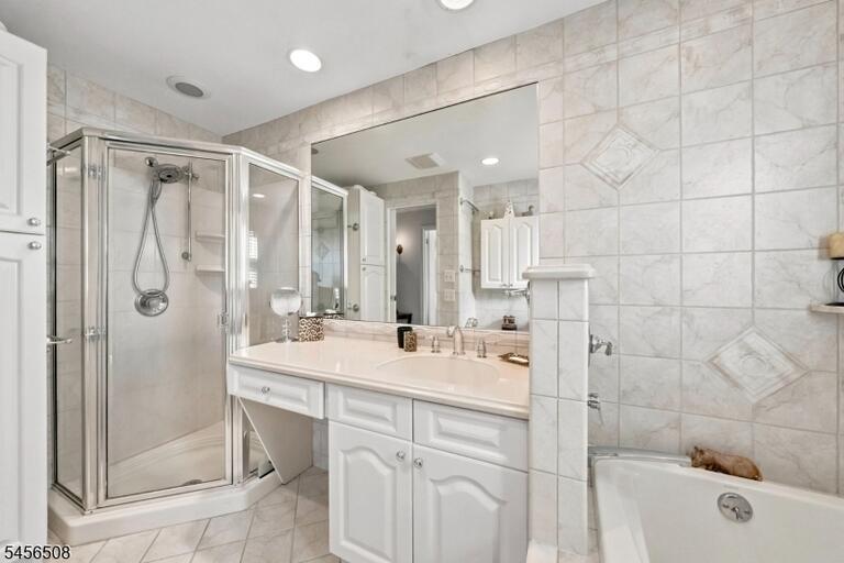 Property listing MLS 4049630 photo 29