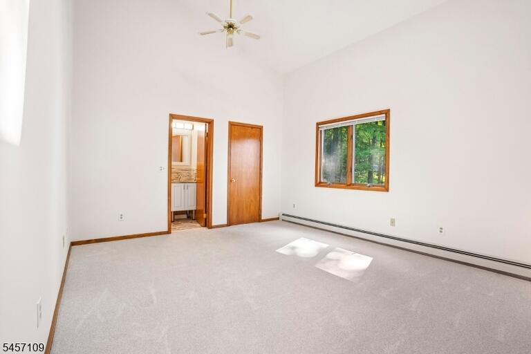 Property listing MLS 4049640 photo 19