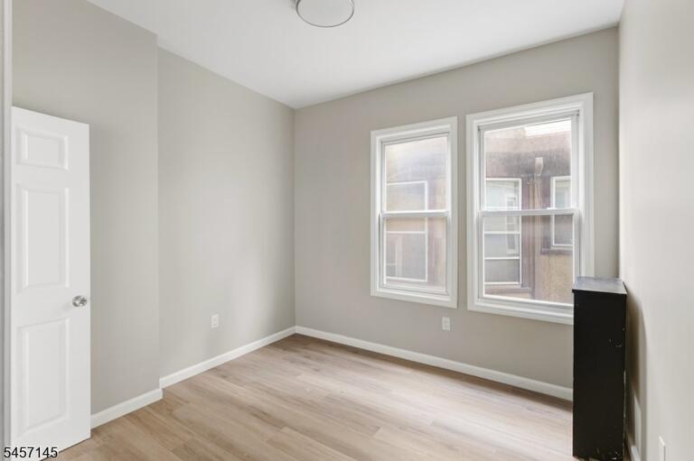 Property listing MLS 4049675 photo 13
