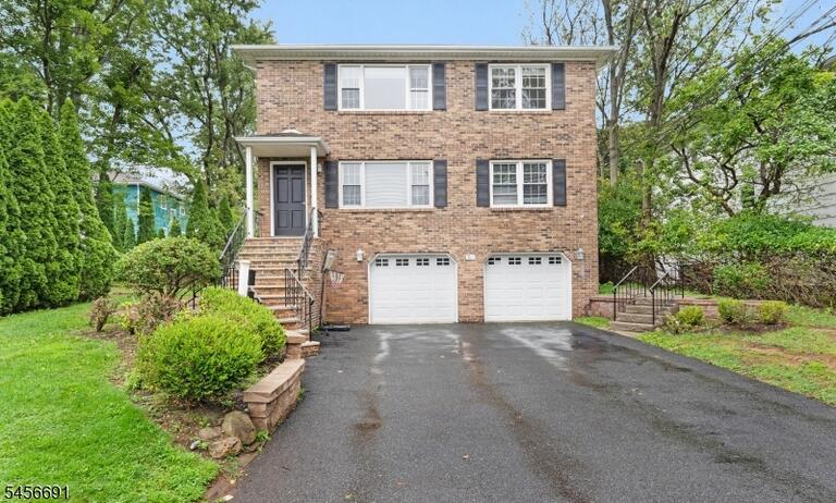 Property listing MLS 4049687 photo 2
