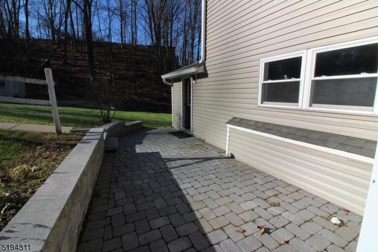 Property listing MLS 4049693 photo 5