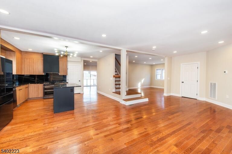 Property listing MLS 4049720 photo 18