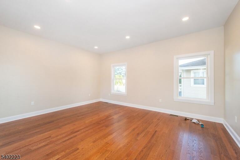 Property listing MLS 4049720 photo 24