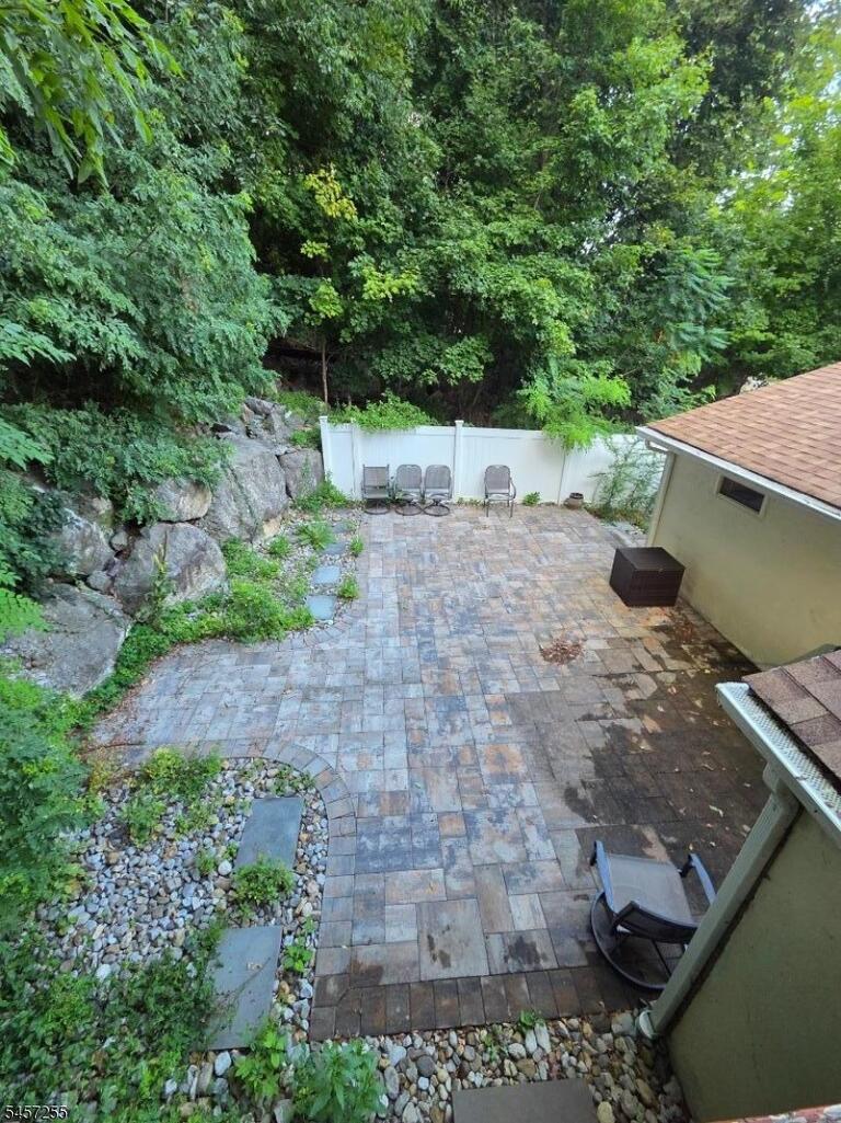 Property listing MLS 4049729 photo 17