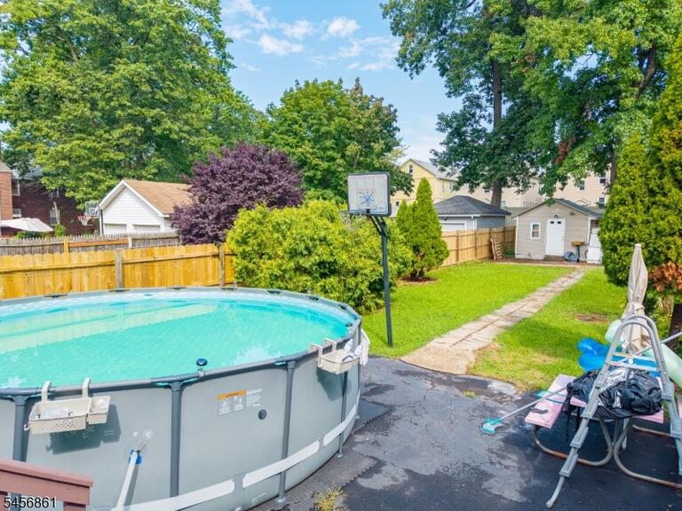 Property listing MLS 4049758 photo 29