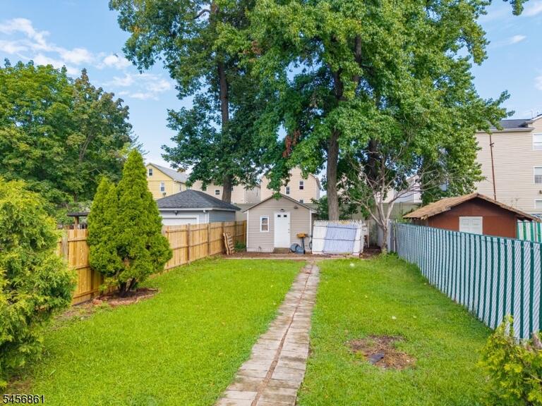 Property listing MLS 4049758 photo 33