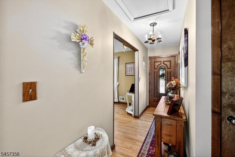 Property listing MLS 4049773 photo 6