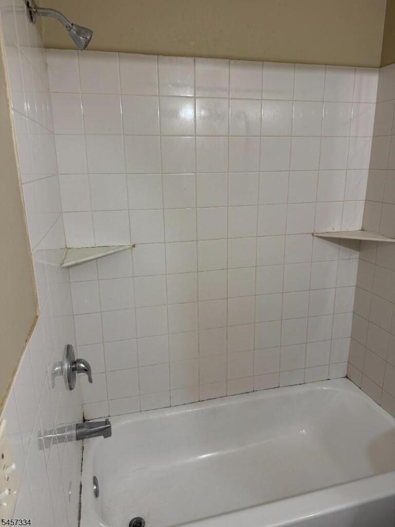 Property listing MLS 4049782 photo 8