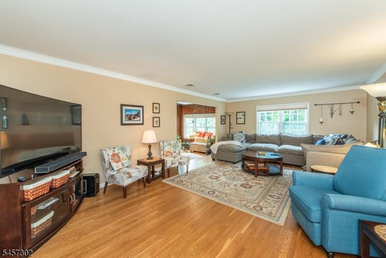 Property listing MLS 4049795 photo 4