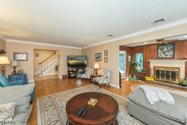 Property listing MLS 4049795 photo 5