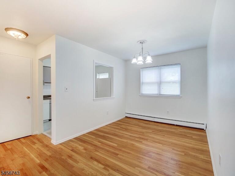Property listing MLS 4049796 photo 8
