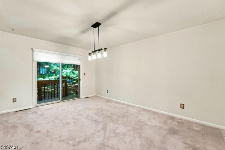 Property listing MLS 4049809 photo 12