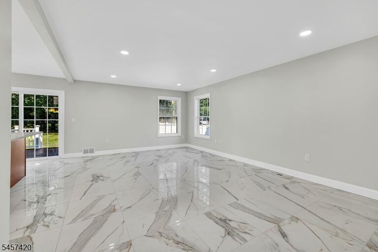 Property listing MLS 4049825 photo 7