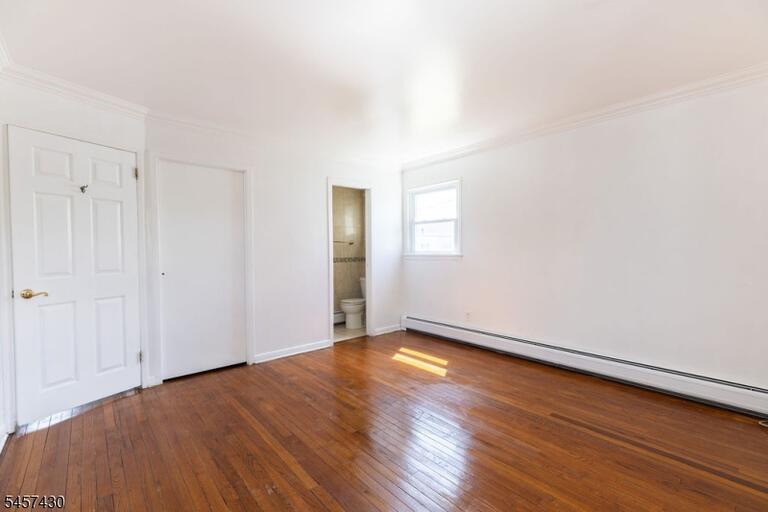 Property listing MLS 4049846 photo 12