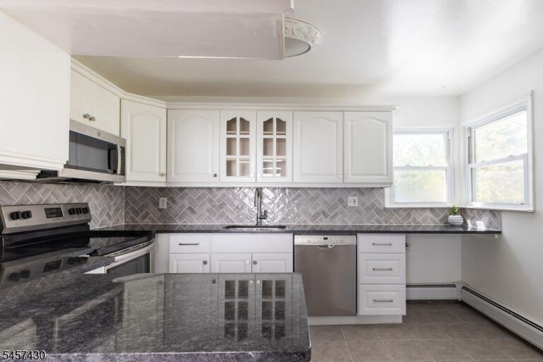 Property listing MLS 4049846 photo 8