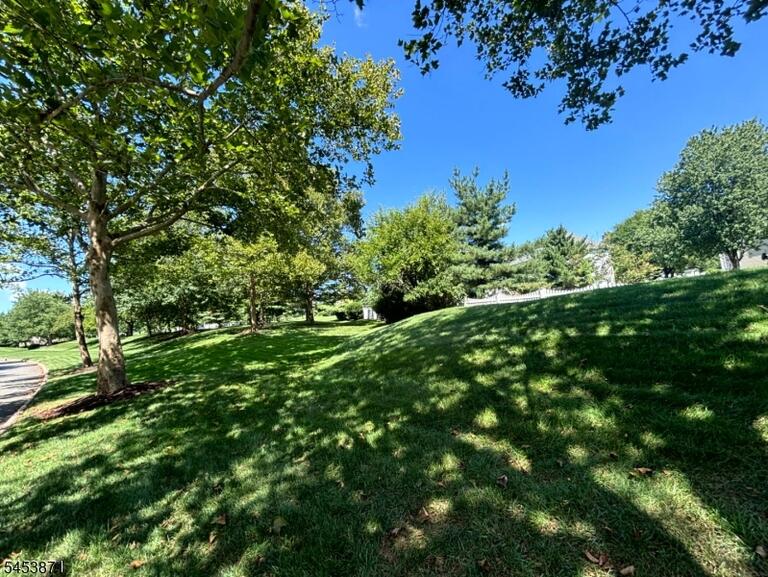 Property listing MLS 4049848 photo 31
