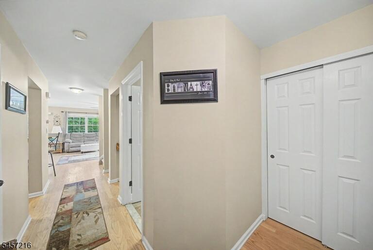 Property listing MLS 4049870 photo 4
