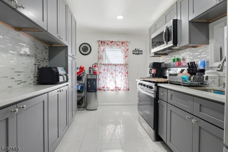 Property listing MLS 4049884 photo 9