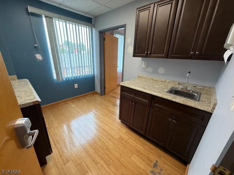 Property listing MLS 4049887 photo 2