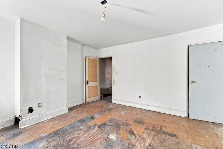Property listing MLS 4049890 photo 22
