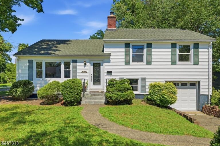Property listing MLS 4049894 photo 1