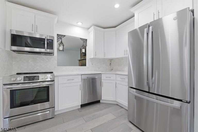 Property listing MLS 4049894 photo 11
