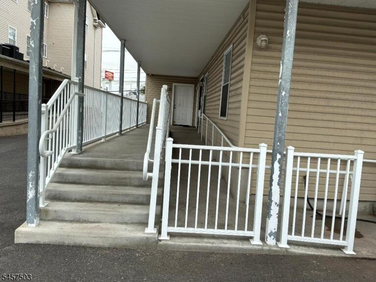Property listing MLS 4049899 photo 4