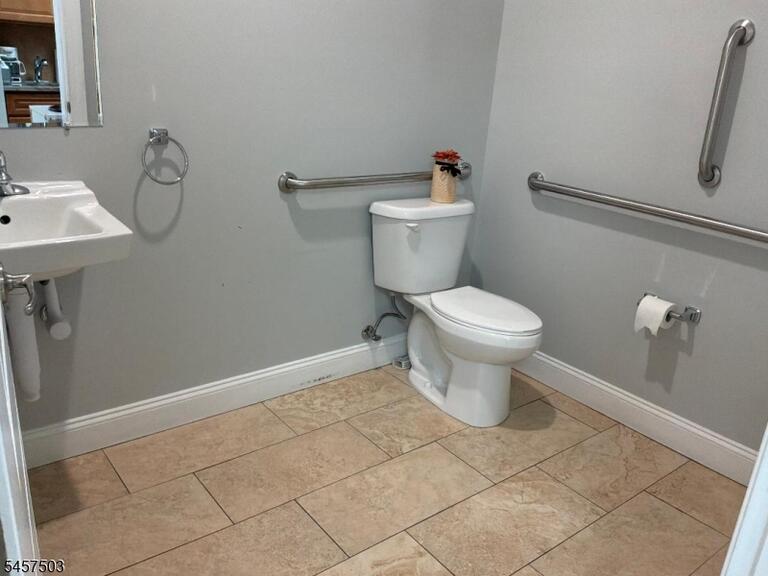 Property listing MLS 4049899 photo 5