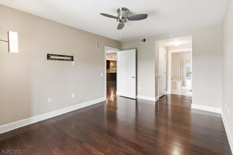 Property listing MLS 4049916 photo 14