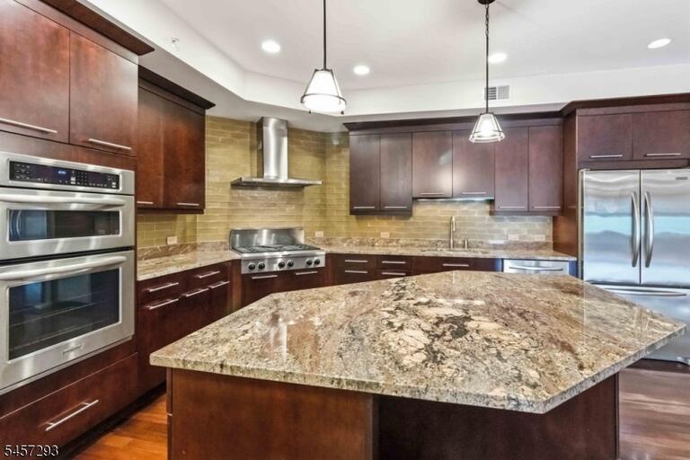 Property listing MLS 4049916 photo 4