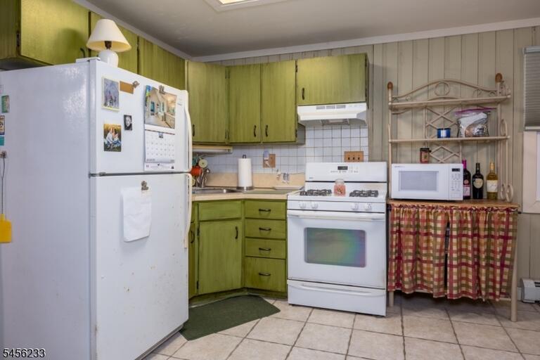 Property listing MLS 4049922 photo 5