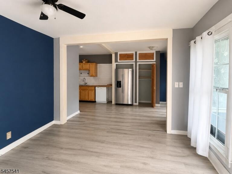 Property listing MLS 4049929 photo 3