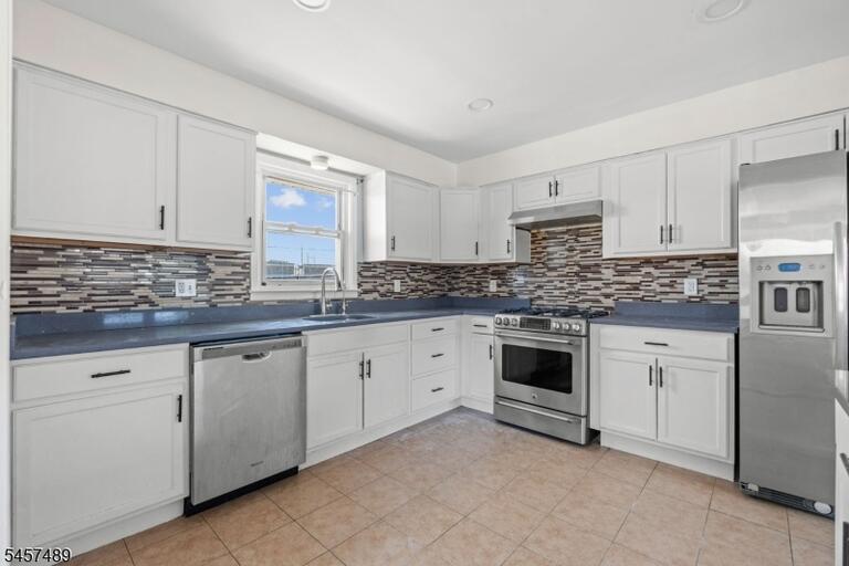 Property listing MLS 4049936 photo 10