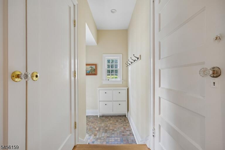 Property listing MLS 4049955 photo 15