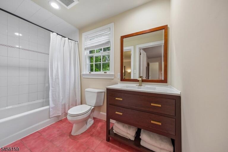Property listing MLS 4049955 photo 22