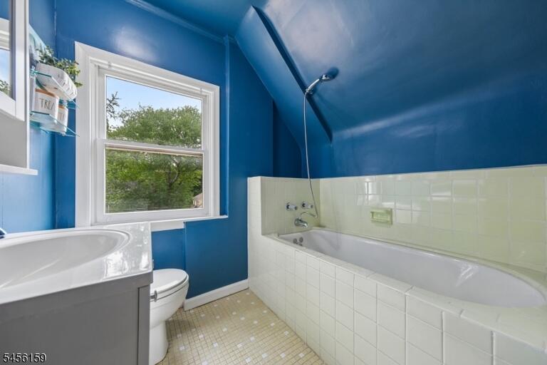 Property listing MLS 4049955 photo 26