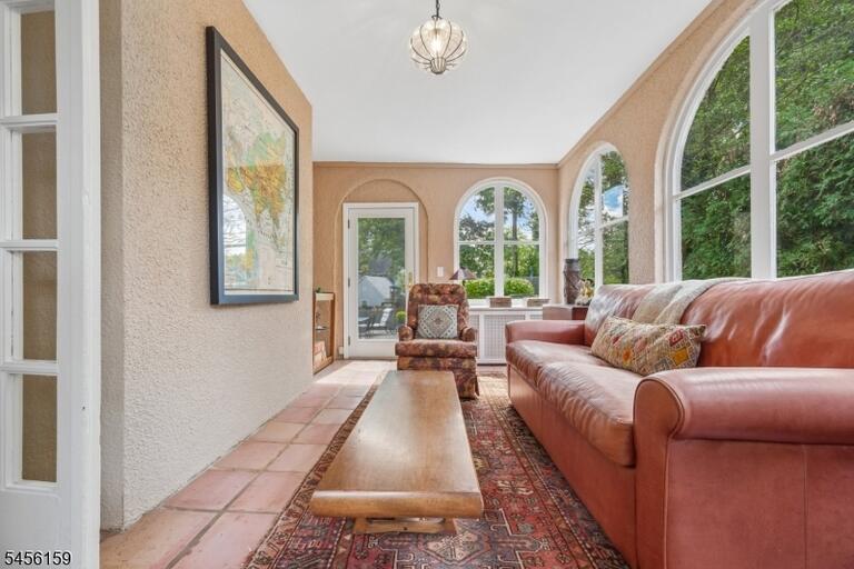 Property listing MLS 4049955 photo 6