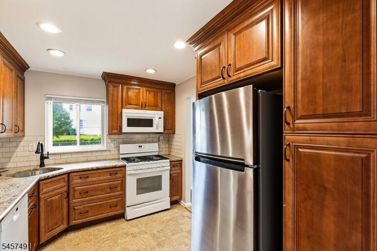 Property listing MLS 4049962 photo 12