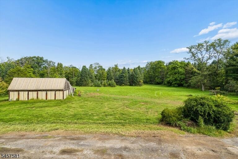 Property listing MLS 4049964 photo 6
