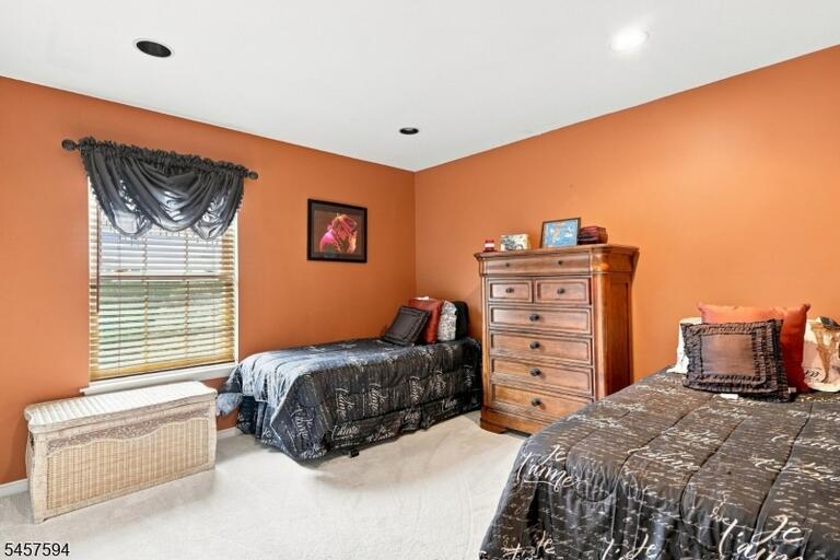Property listing MLS 4049981 photo 40