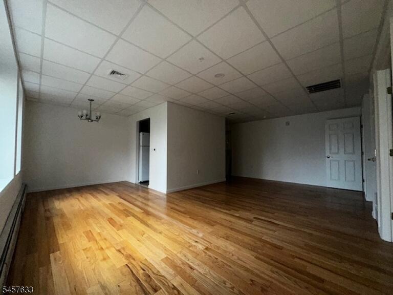 Property listing MLS 4050000 photo 3