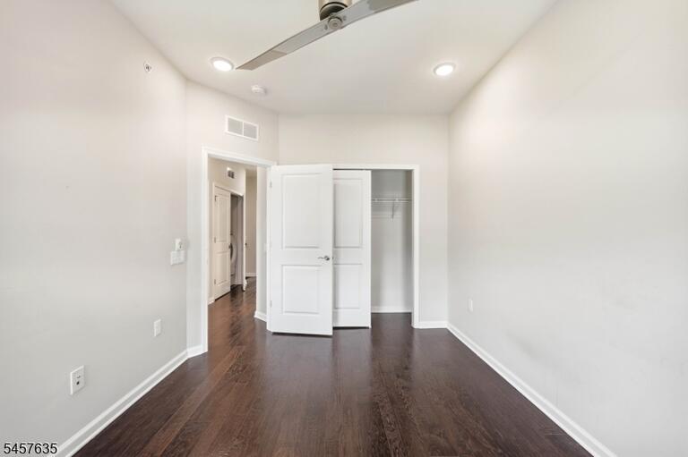 Property listing MLS 4050001 photo 18
