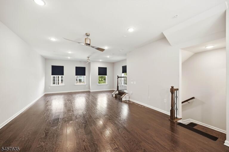 Property listing MLS 4050001 photo 20